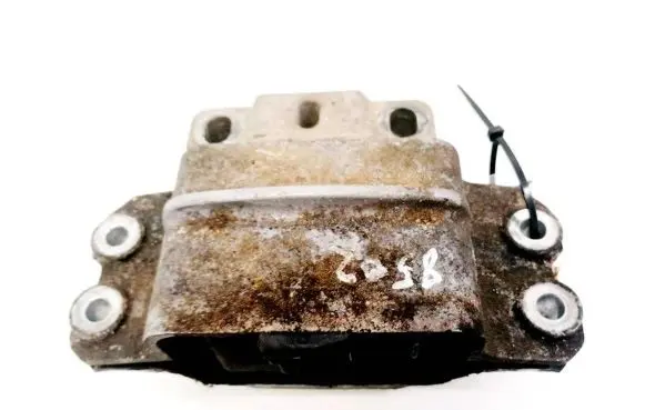 Volkswagen PASSAT B6 Engine mount bracket 3C0199555