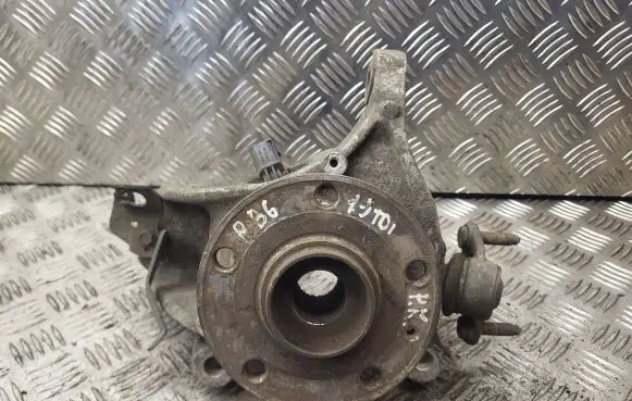 Volkswagen PASSAT B6 Front wheel hub