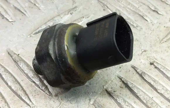 BMW X3 F25 Air conditioning (A/C) pressure sensor 9181464