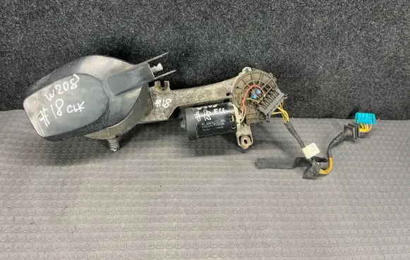 Mercedes-Benz CLK A208 C208 Front wiper linkage and motor 0390241420