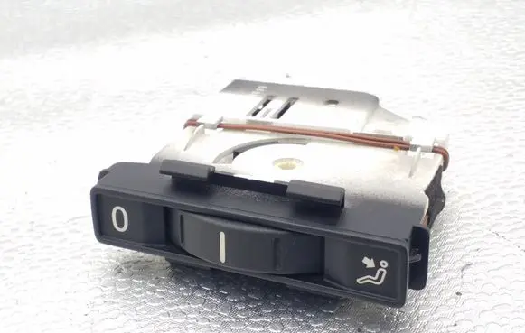 Volkswagen Touareg I Seat control switch 7L6819766