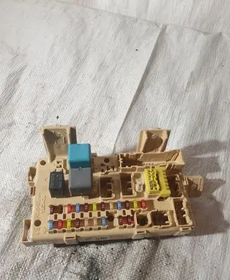 Toyota Avensis T250 Fuse box set 82641CA010F