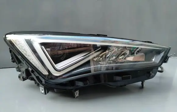 Seat Tarraco Headlight/headlamp 5FK941008D 90171775 992941571AC