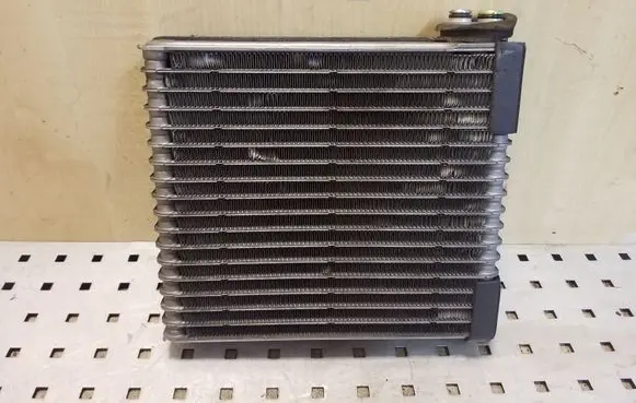 Air conditioning (A/C) radiator (interior)