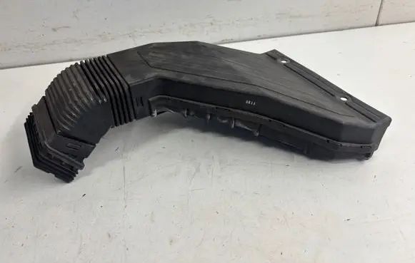 KIA Sportage Air intake duct part 28210D3100