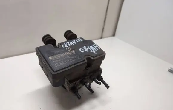 Skoda Octavia Mk2 (1Z) ABS Pump 1K0907379AF T738F27D29 10097003213