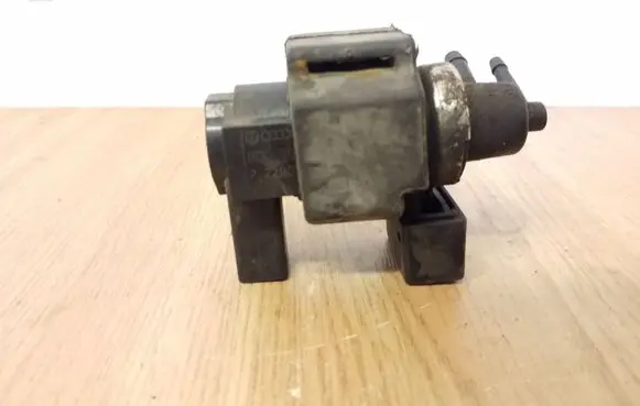 Audi A4 S4 B6 8E 8H Turbo solenoid valve 8E0906628 72290333