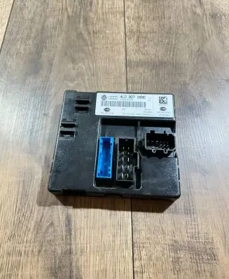 Audi Q7 4L Light module LCM 4L0907289C 4L0910289E