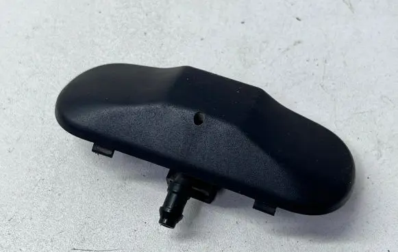 Volkswagen PASSAT B8 USA Windshield washer spray nozzle 5M0955985C