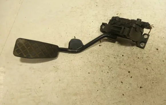 Audi A4 S4 B6 8E 8H Accelerator throttle pedal 8E2721523C 6PV00777033