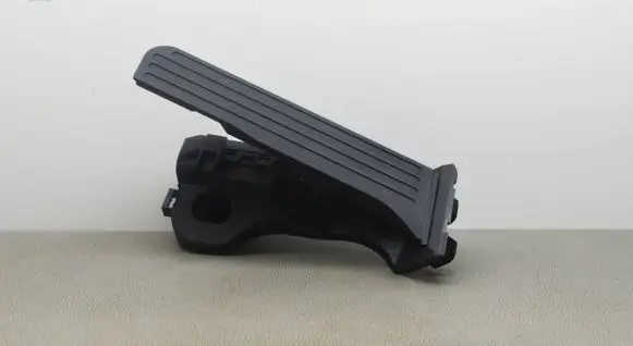 Volkswagen Jetta VI Accelerator throttle pedal 1K1723503AR