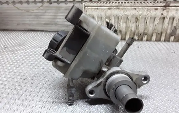 Master brake cylinder