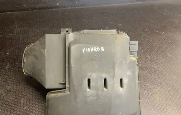Opel Vivaro Air filter box 8200420871 1605885905