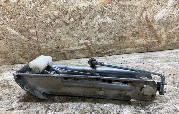Mercedes-Benz CL C216 Lift Jack A2215830015