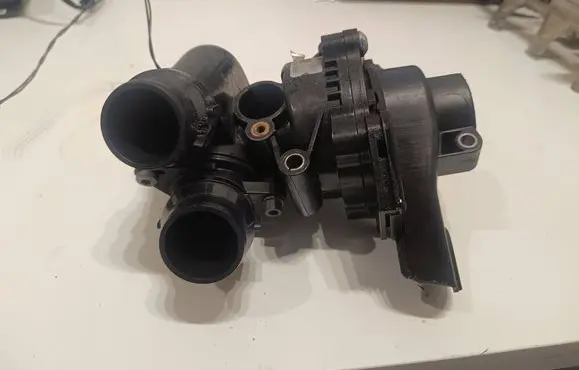 Audi A4 S4 B8 8K Water pump 06H121026BE 1200135658