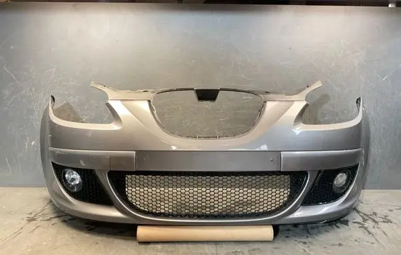 Seat Altea Front bumper 5P0807221 5P0807231
