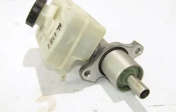 Mercedes-Benz A W169 Master brake cylinder A1694300202