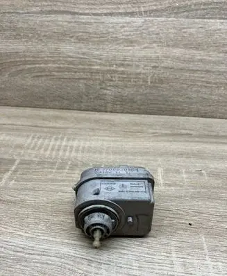 Renault Laguna I Headlight level adjustment motor 7700820054