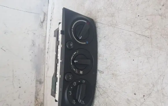 Toyota Avensis T250 Climate control unit 5590005121