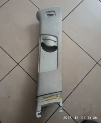 Subaru Legacy Seat belt trim S71501750