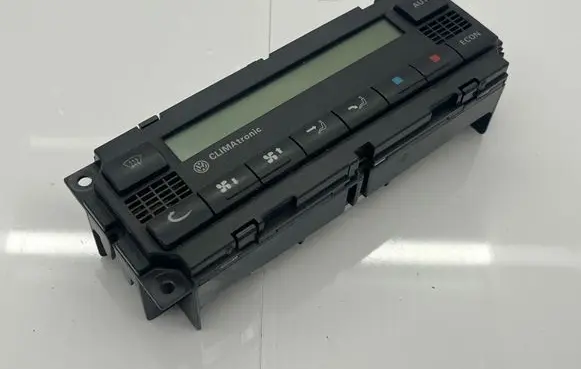 Volkswagen Golf IV Climate control unit 3B1907044A