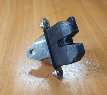 Skoda Octavia Mk2 (1Z) Tailgate/trunk/boot lock/catch/latch 1Z5827501D BN3CZ