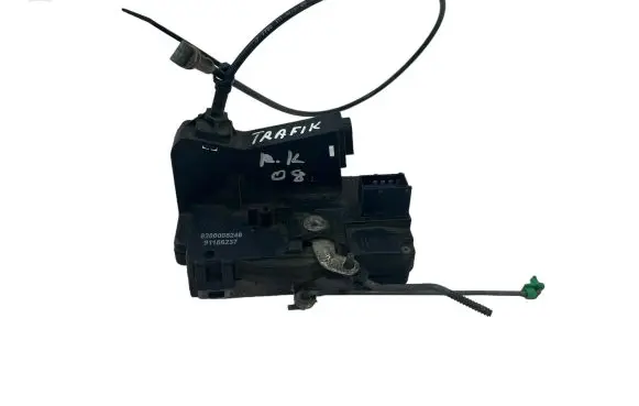 Renault Trafic II (X83) Front door lock 8200008246 91166237