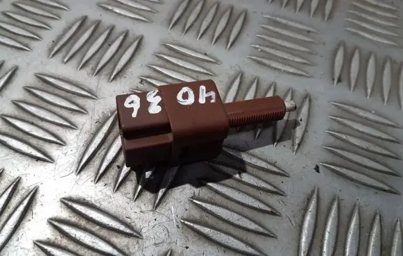 Nissan Qashqai Brake pedal sensor switch