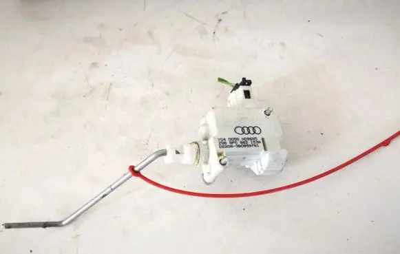 Audi A3 S3 8P Central locking motor 8p0862153a 3b0959781
