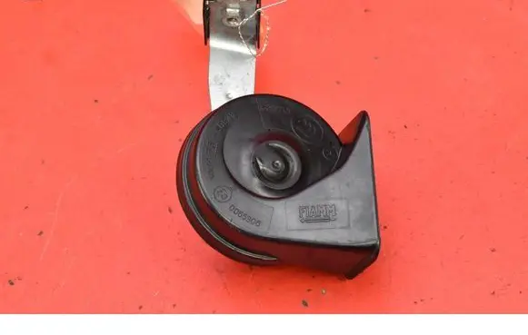Volvo S60 Horn signal A046522