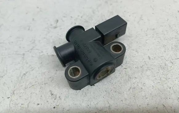 Mercedes-Benz A W168 Electromagnetic valve A6110780049 0928400292 6110780049