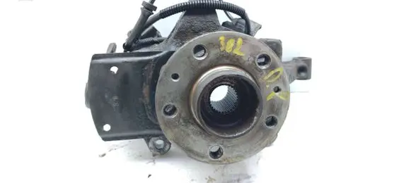 Opel Vivaro Front wheel hub