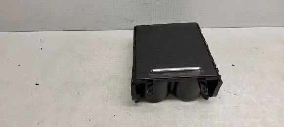 Cup holder front