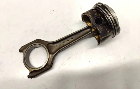 BMW 1 E81 E87 Piston with connecting rod 7533064