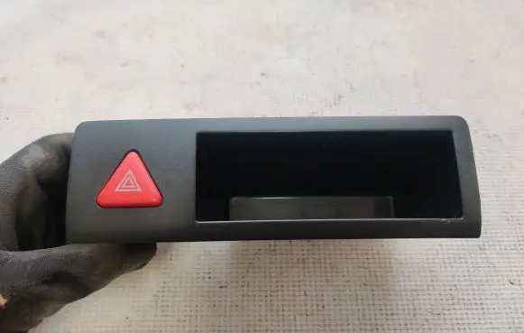 Volkswagen Transporter - Caravelle T5 Hazard light switch 7H0857925