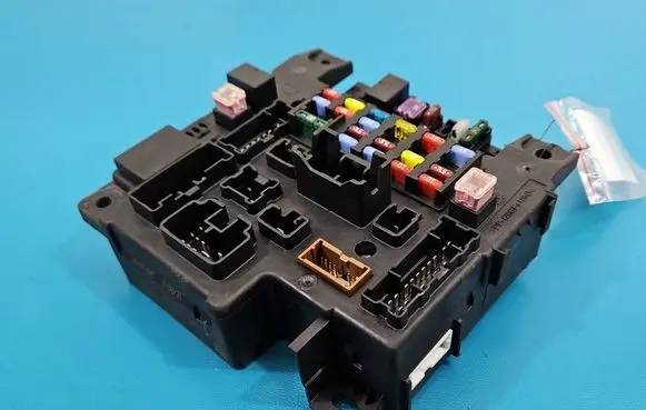 Mitsubishi Outlander Fuse box set 8637A824 IMPRK1584581