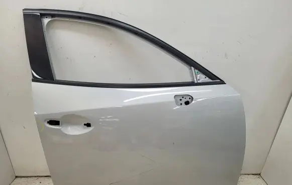 Mazda CX-3 Front door