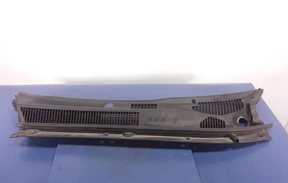 Toyota RAV 4 (XA20) Wiper trim 5570842110