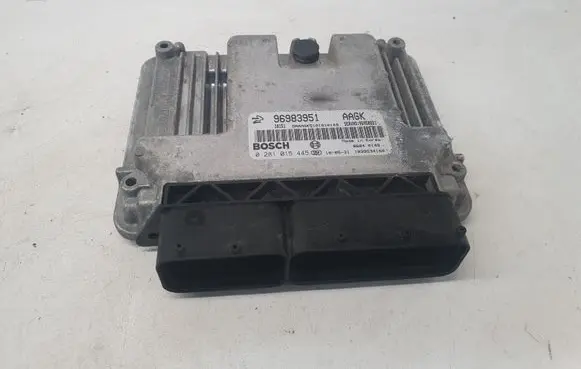 Chevrolet Cruze Engine control unit/module 96983951