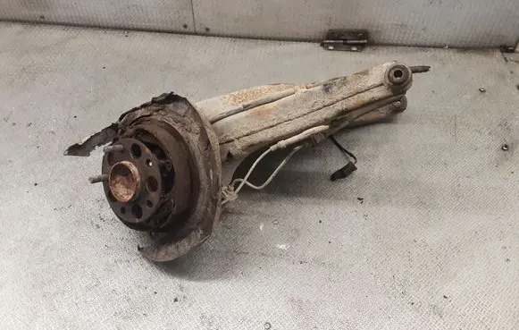 Mitsubishi Grandis Rear wheel hub spindle/knuckle 