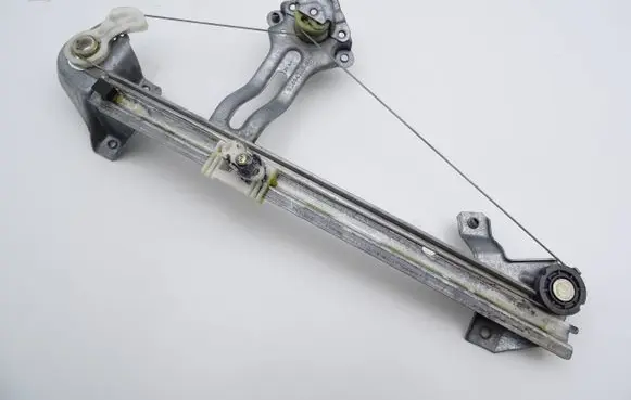 Opel Vectra B Rear door manual window regulator 90464335
