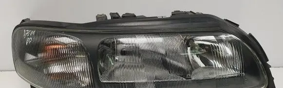 Volvo V70 Headlight/headlamp 89007898