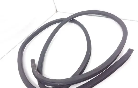 Nissan NV200 Front door rubber seal 20110911 022651