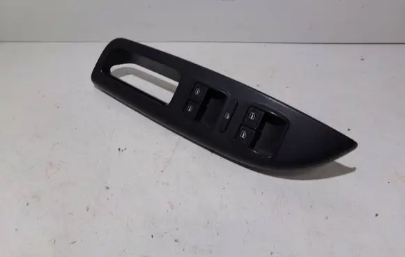Skoda Octavia Mk2 (1Z) Electric window control switch 1Z0959858B 1Z1867171
