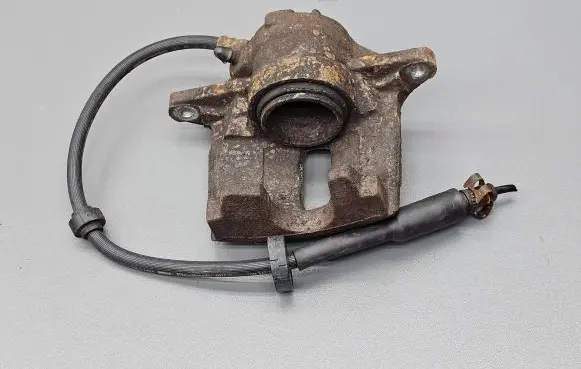 Citroen C3 Front brake caliper Y01131