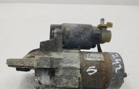 Mazda CX-7 Starter motor M000T87681