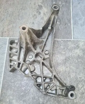 Skoda Octavia Mk2 (1Z) Engine mounting bracket 03L199207