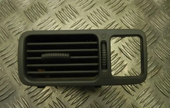 Honda CR-V Rear air vent grill 77630S10AA0 T5779