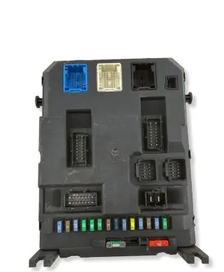 Mitsubishi Outlander Fuse module 2013035 22661F01 PRT0678001