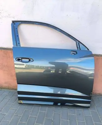 Audi Q3 F3 Front door